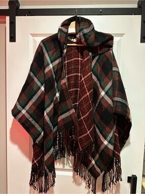Simply Noelle Plaid Hooded Fringe Poncho in Red, Green & Black